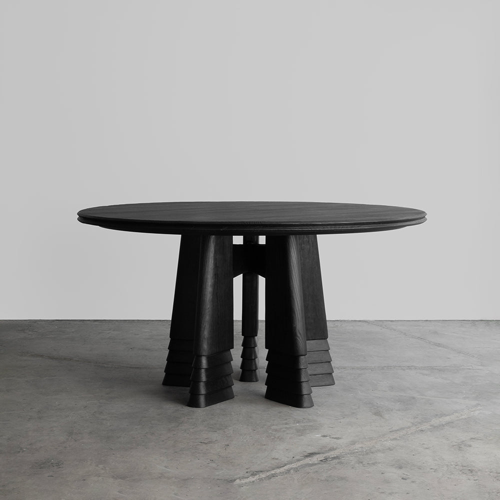 Reforma dining table
