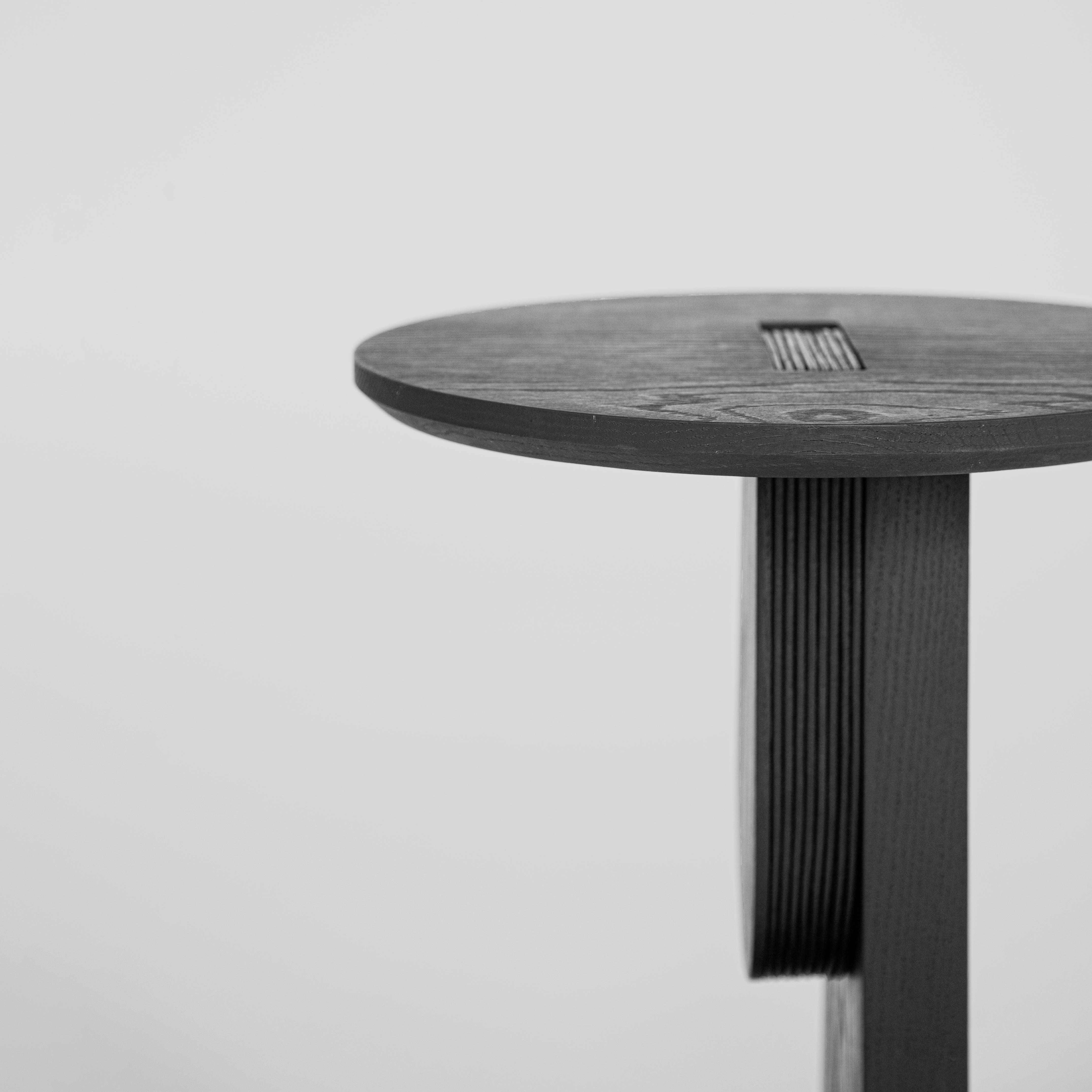 Basurto stool 03